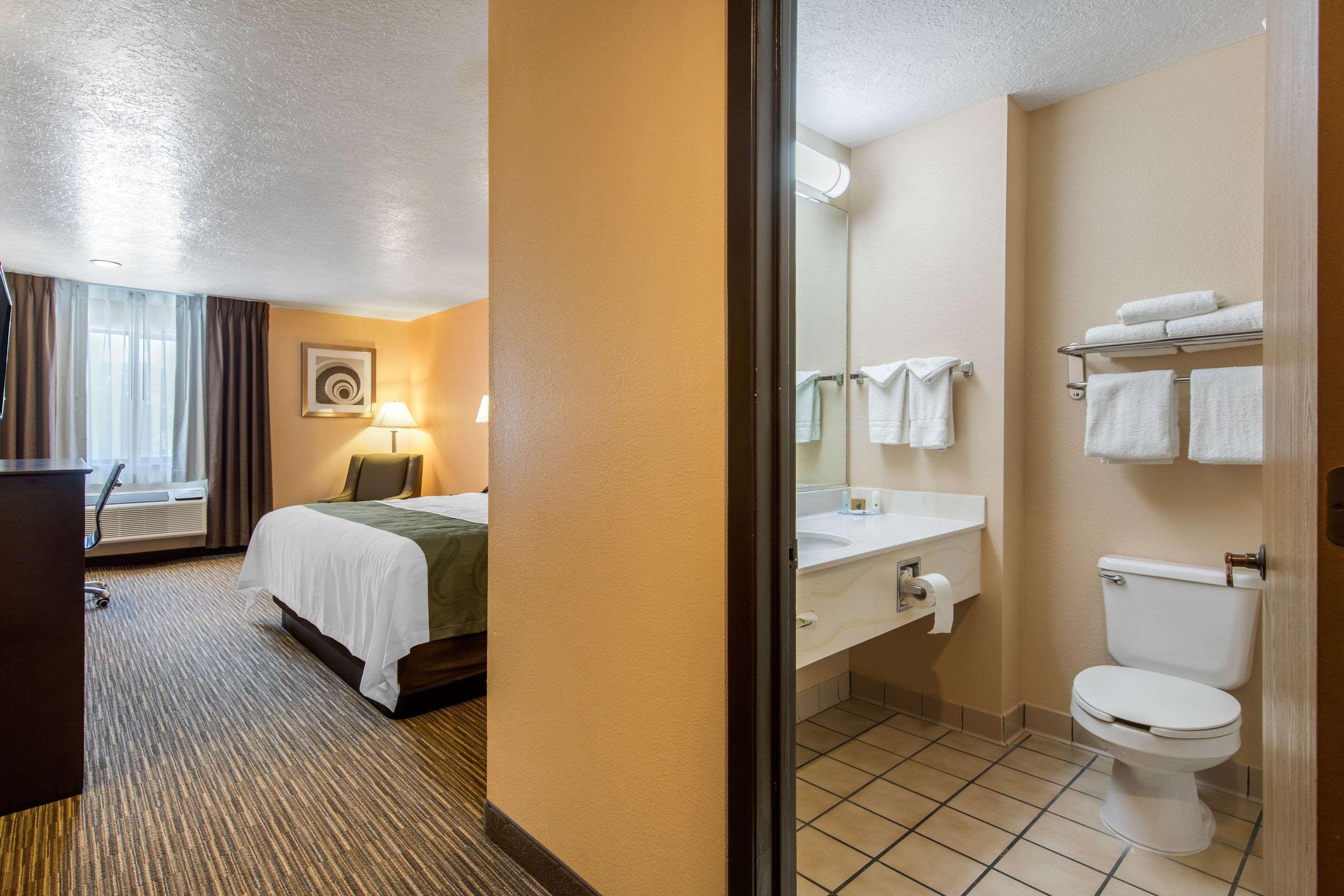Quality Inn & Suites Albuquerque North Near Balloon Fiesta Park Exterior foto