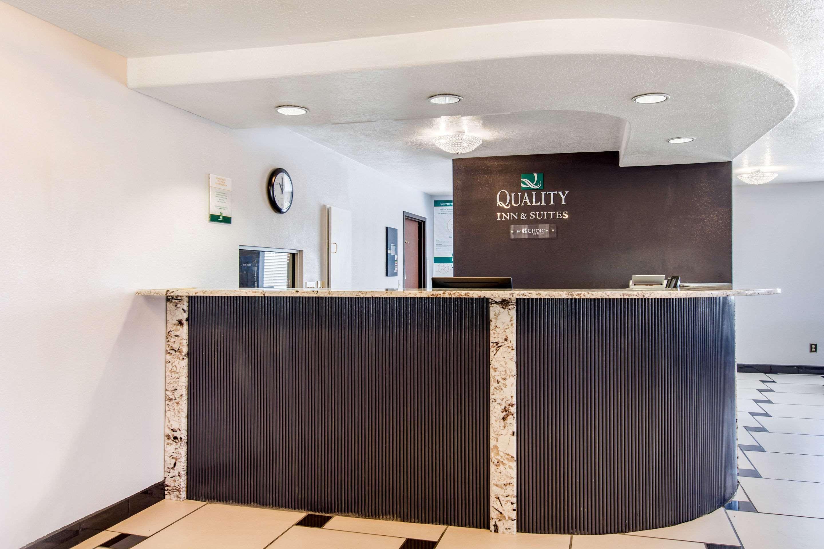 Quality Inn & Suites Albuquerque North Near Balloon Fiesta Park Exterior foto