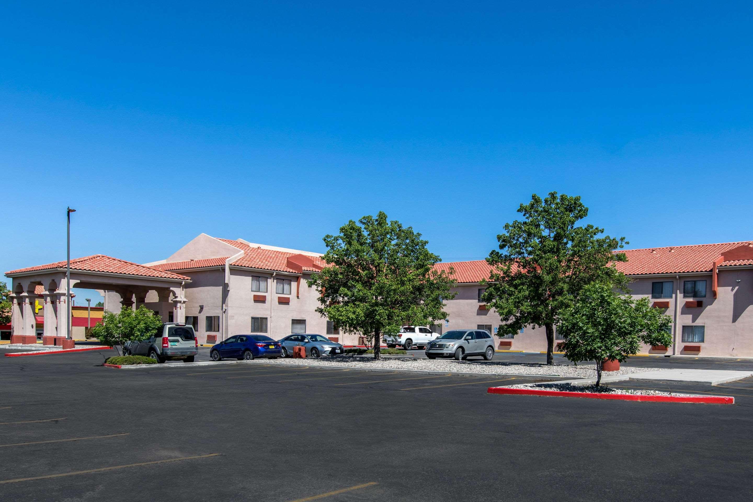 Quality Inn & Suites Albuquerque North Near Balloon Fiesta Park Exterior foto
